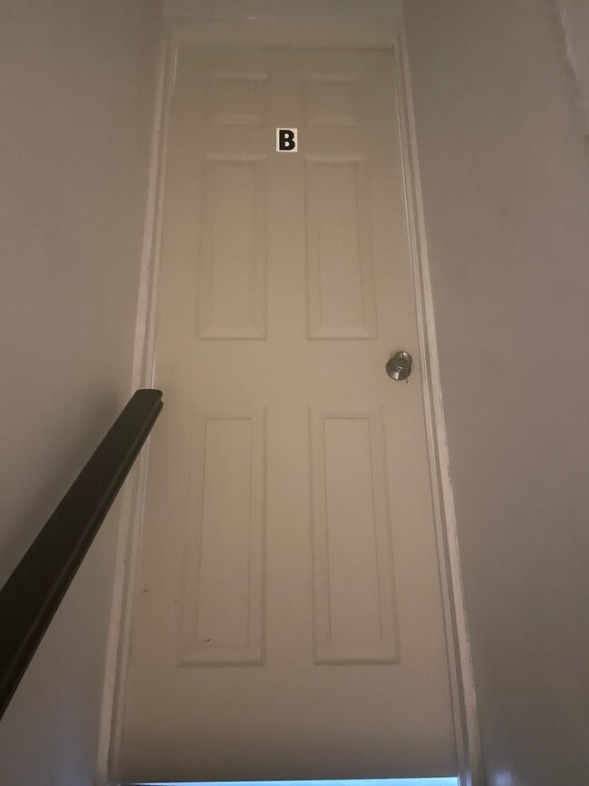 Entrance - 446 Walnut St