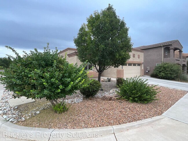 Foto del edificio - 3 br, 2 bath House - 8427 Wild Dunes Ave NW