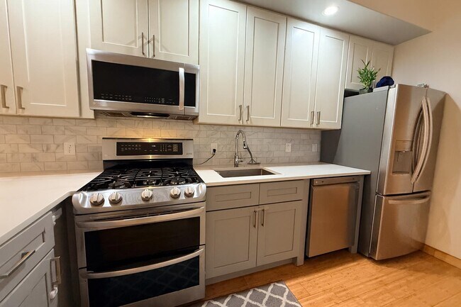 Foto del edificio - 3683 John F. Kennedy Blvd