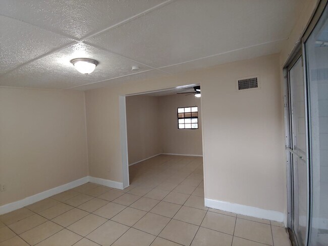 Foto del edificio - 1109 Pheasant Dr