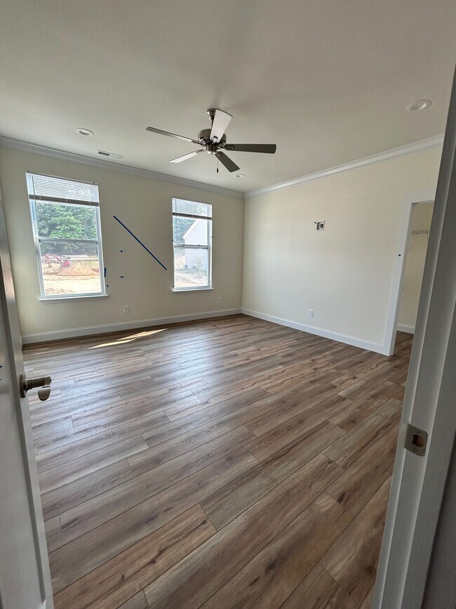 Building Photo - 1747 Arbor Hls Dr SE