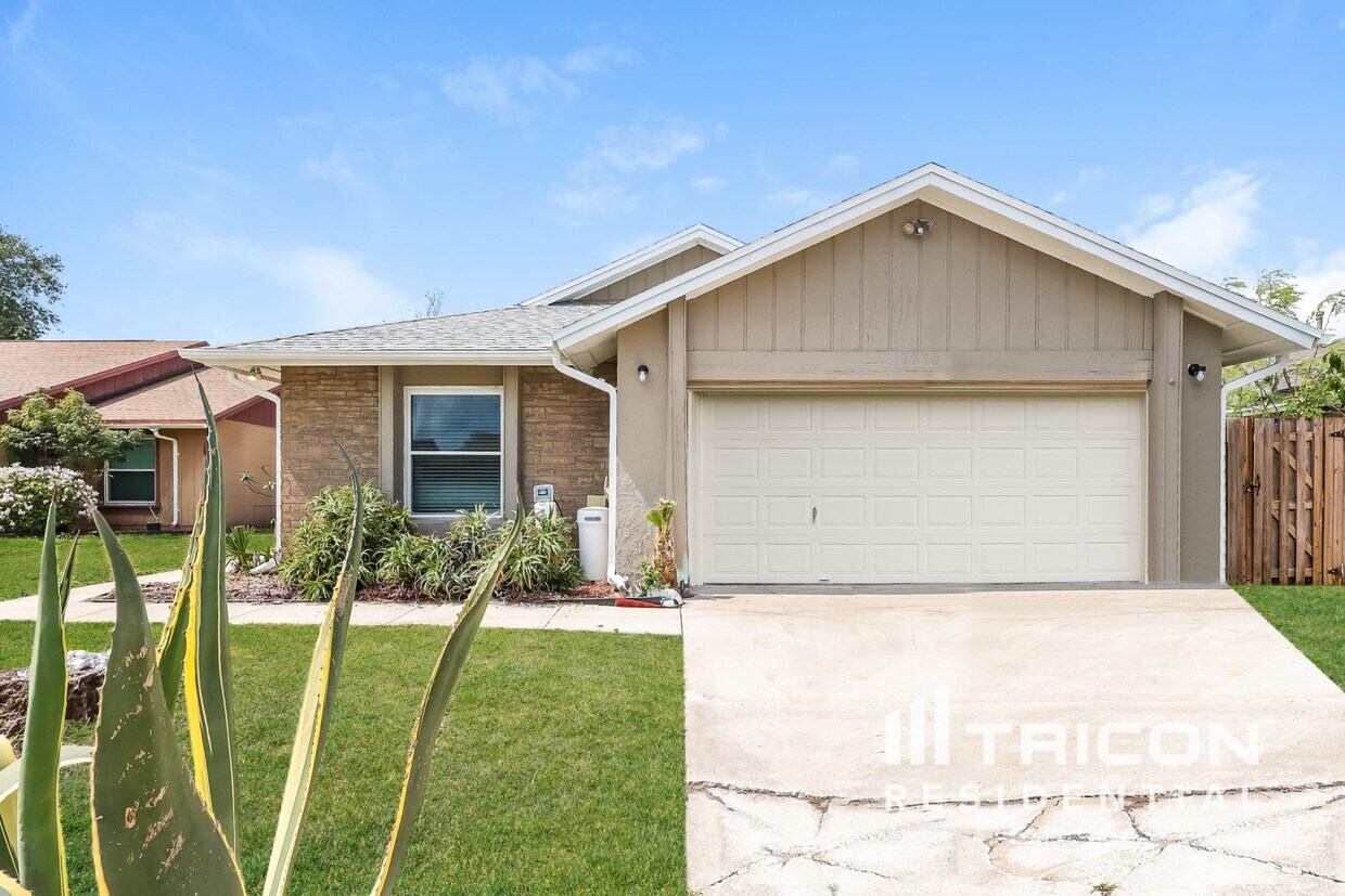 Foto principal - 3200 Running Deer Path Kissimmee FL