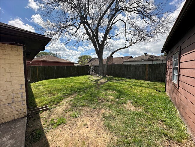 Foto del edificio - 11506 Sagemeadow Ln