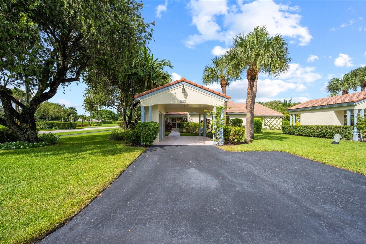 Primary Photo - 2216 Las Casitas Dr