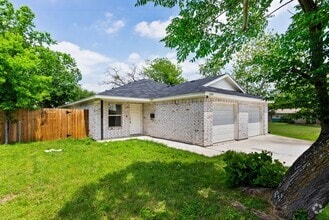 Building Photo - 2011 Wood Ave