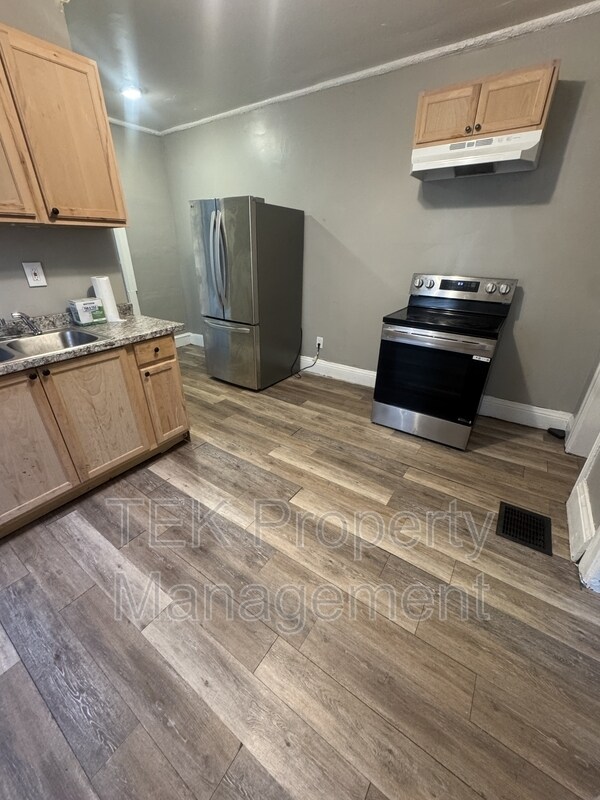 Foto del edificio - 215-217 Emerson Street