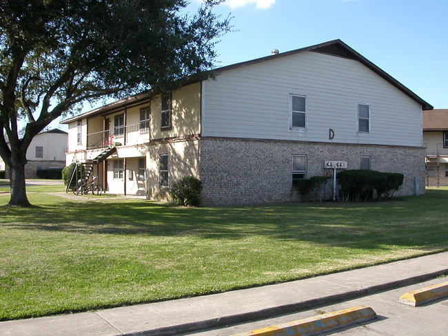 Building Photo - South Point Apartments