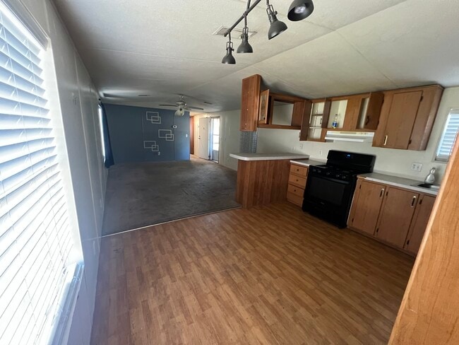 Foto del edificio - 2733 Sam Keen Rd