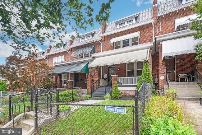 Foto del edificio - 415 Gallatin St NW