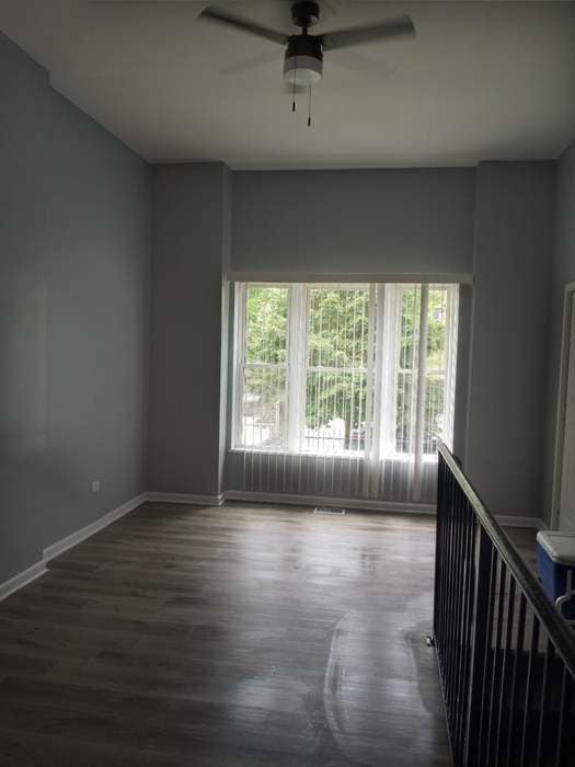 Building Photo - 4037 S Prairie Ave