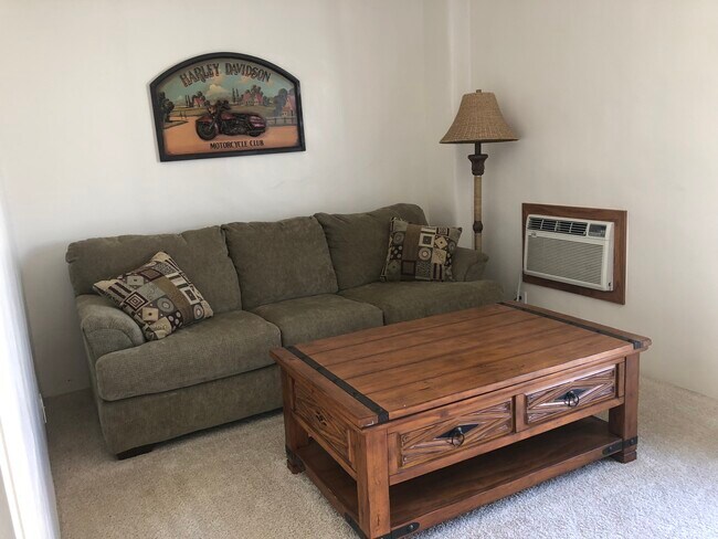 Bonus room upstairs - 1024 Barcelona Loop