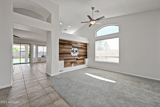 Foto del edificio - 6401 E Waltann Ln