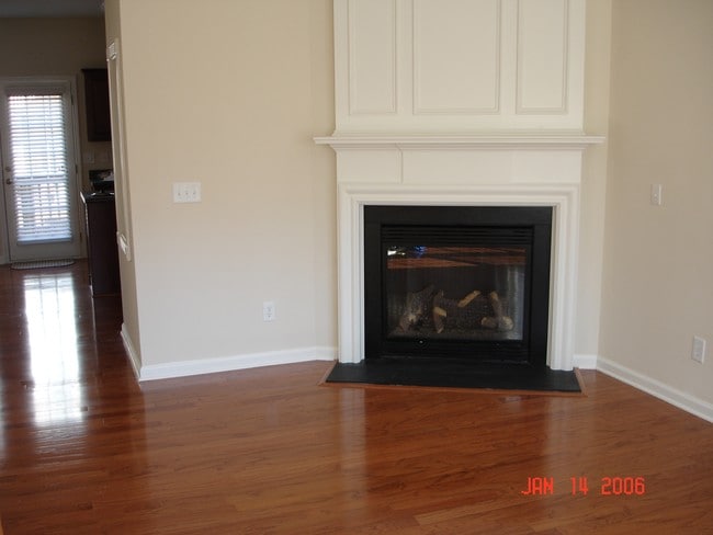 Building Photo - 1365 Thornborough Dr