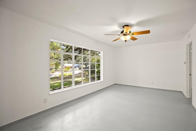 Foto del edificio - 1207 Southwood Rd