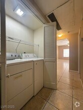 Building Photo - 1403 Santa Margarita St