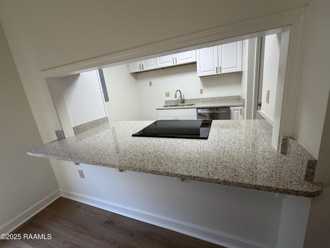 Building Photo - 110 W Bayou Pkwy