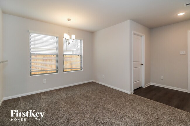 Building Photo - 25621 Roy Rogers Ct