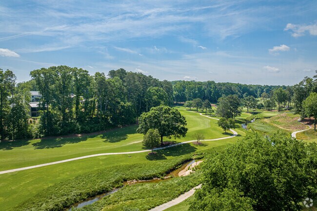 Druid Hills is home to the Druid Hills Country Club, one of the top courses in the area.