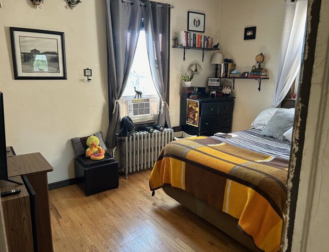 Building Photo - 42 STREET