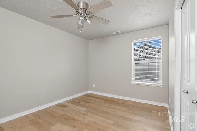 Building Photo - 3085 E Ionia Ct