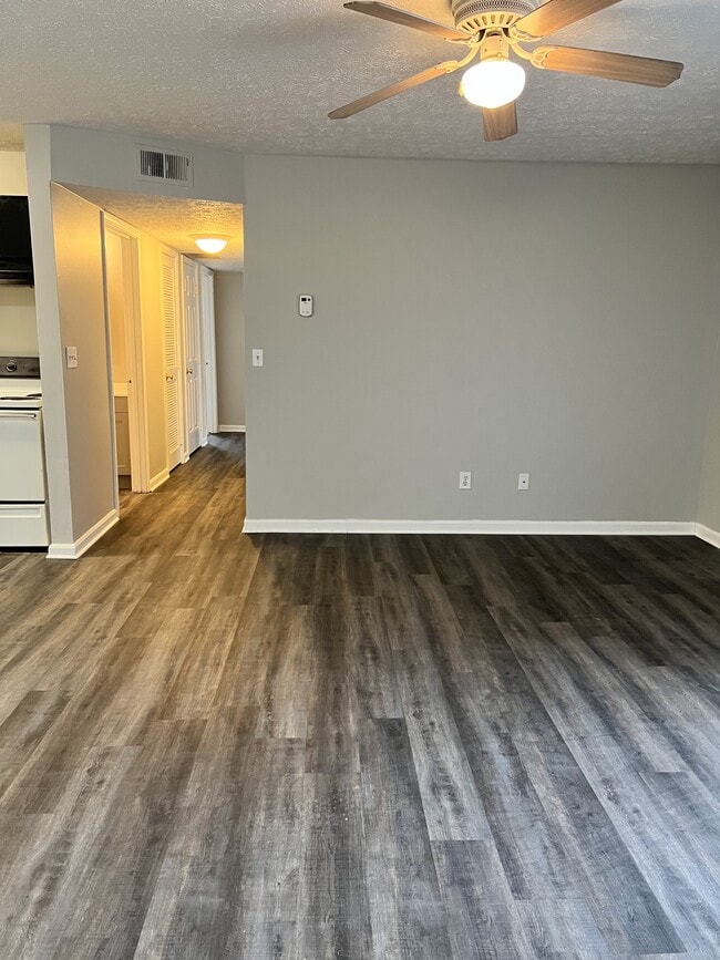 Building Photo - 4107 Blue Lick Ct
