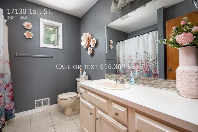 Foto del edificio - 17130 1st St