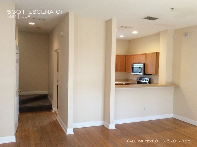 Building Photo - 5301 Escena Ct