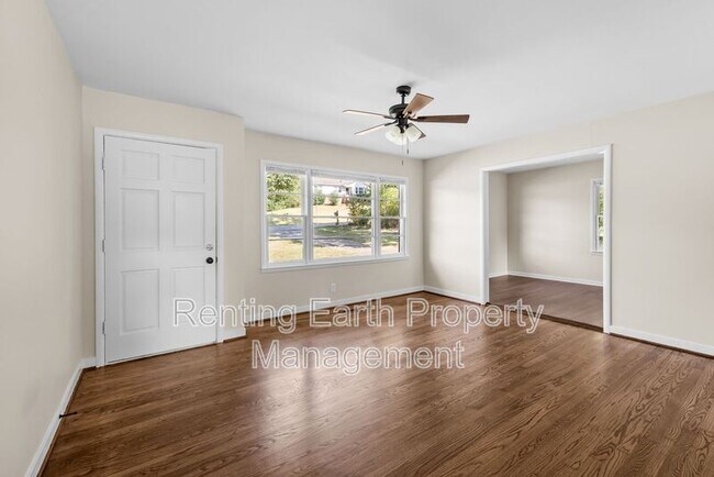 Building Photo - 2224 3rd St NW