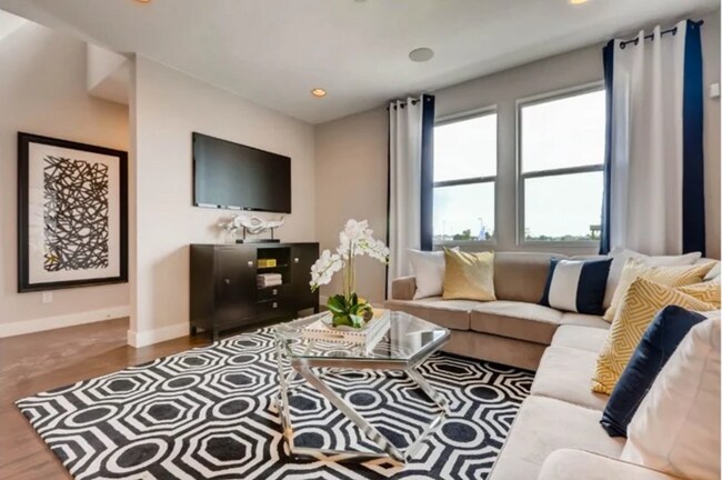 Sala de estar - 16154 E 47th Dr