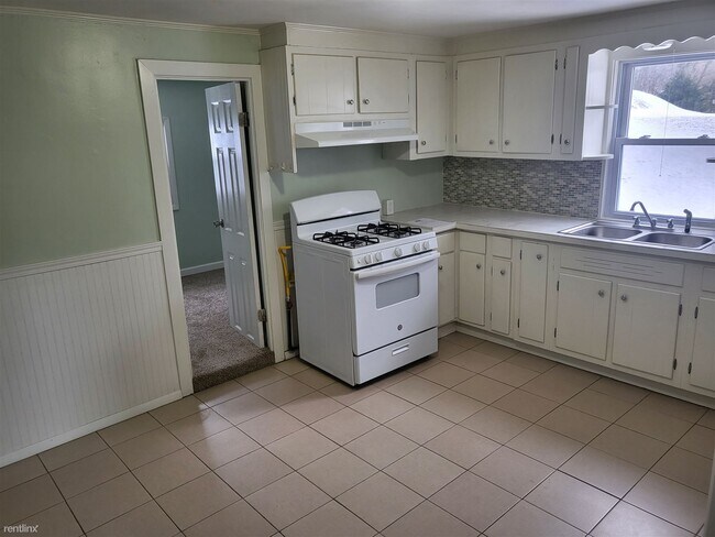 Building Photo - 2 br, 1 bath House - 739 Wolf Avenue