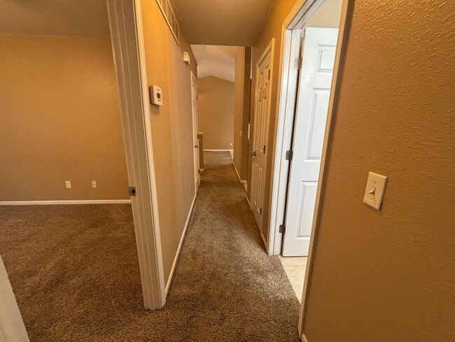 Building Photo - Beautiful 3 Bed • 3 Bath Split-Level Home — Lake Ozark, MO