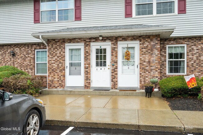 Foto del edificio - 25A Pine Ln