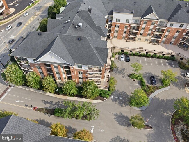 Foto del edificio - 301 Carson Terrace