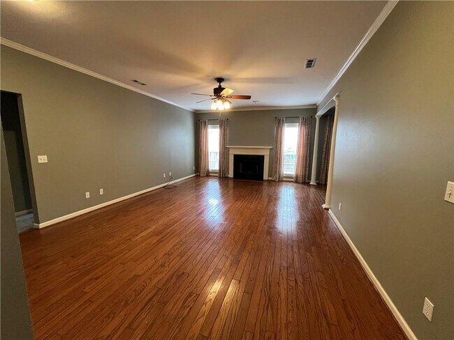 Foto del edificio - 2678 E Magnolia Dr