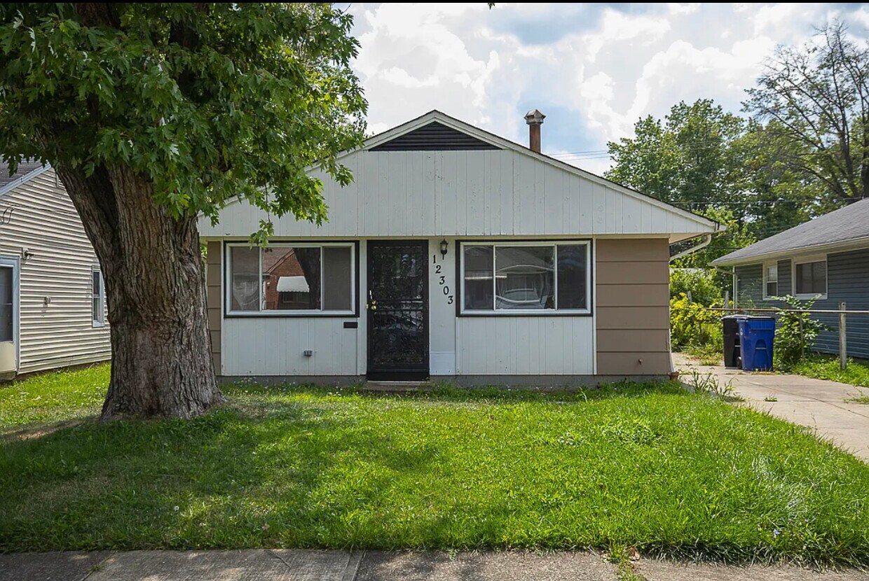Primary Photo - 12303 Guardian Blvd