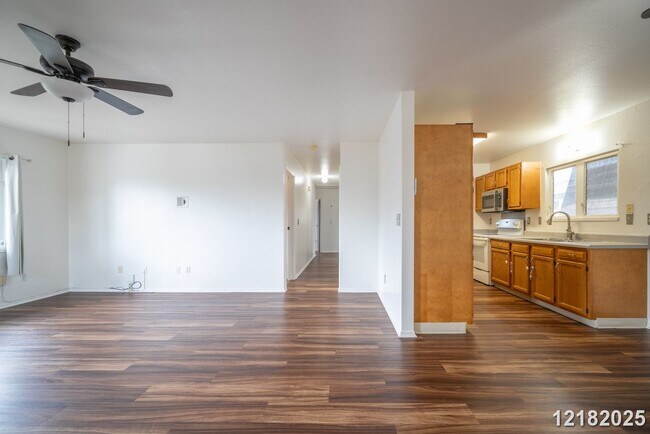 Building Photo - Spacious 4-Bedroom Home in Desirable Ewa Beach Neighborhood