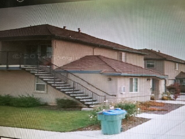 Primary Photo - Spacious Apartment!!!