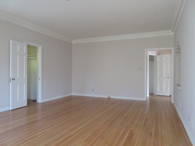 Primary Photo - 9926 Robbins Dr