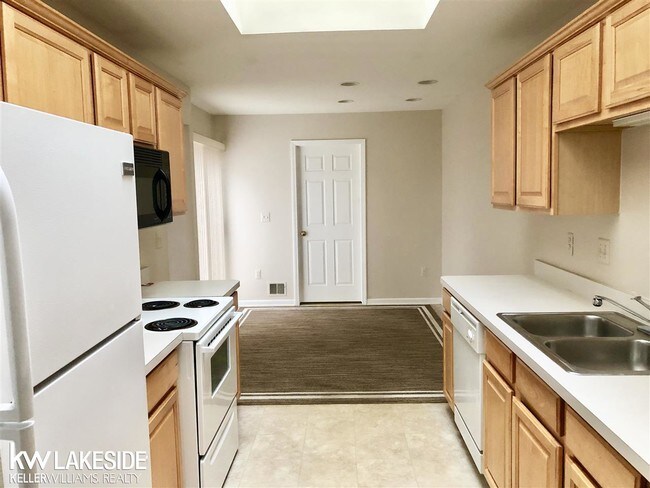 Building Photo - 50265 Paradise Ct