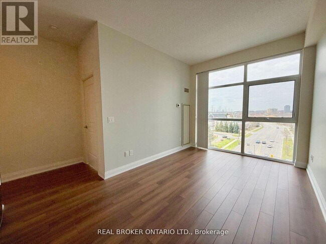 Building Photo - 8763 Bayview Ave