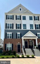 Building Photo - 3823 Green St