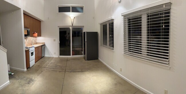 Cottage first floor - 41 Oheala Plz