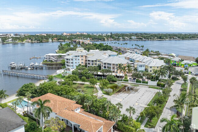 Contexto - The Moorings at Lantana