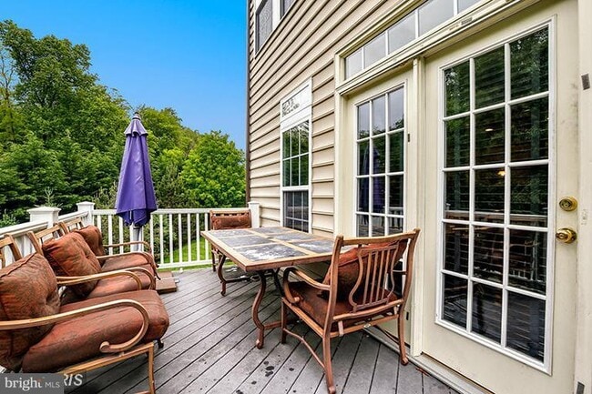 Building Photo - 1621 Whitehall Dr