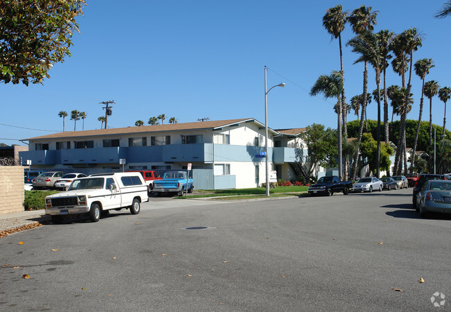 Building Photo - The Palms at Midtown