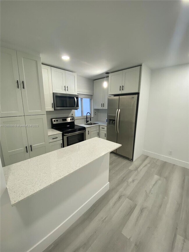 Foto del edificio - 3071 SW 27th Ave