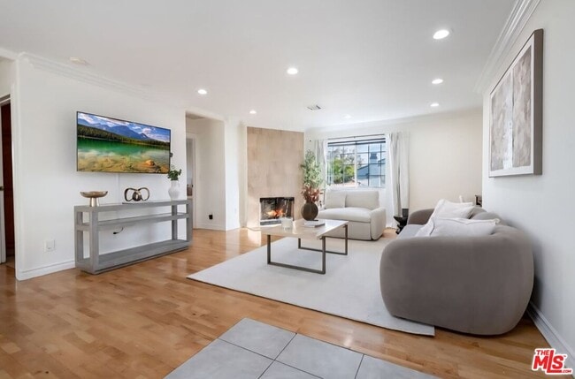 Foto del edificio - 525 N Orange Dr