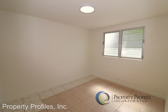 Building Photo - 2787 Waialae Ave