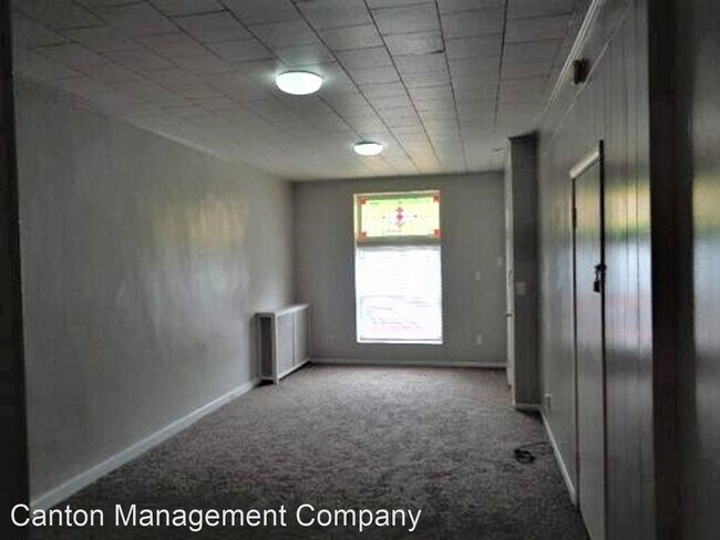 Building Photo - 312 S Highland Ave
