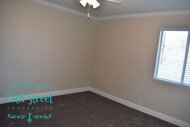 Building Photo - 8090 Treecrest Ave